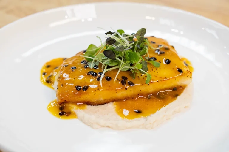 Paima Fillet Passion Fruit Glaze (Maracujá)